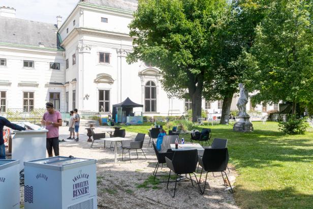 Geheimer Park im Palais Auersperg wird zum Gemeinschafts-Schanigarten