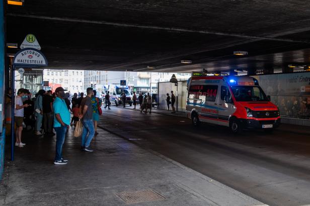 Straßenbahnen kollidierten in Wien: Vier Verletze