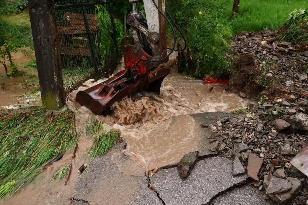 Hallein überschwemmt: Zivilschutzalarm bleibt aufrecht
