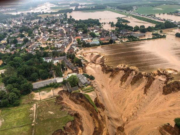Flutkatastrophe in Deutschland: Ausmaß der Zerstörung "historisch"