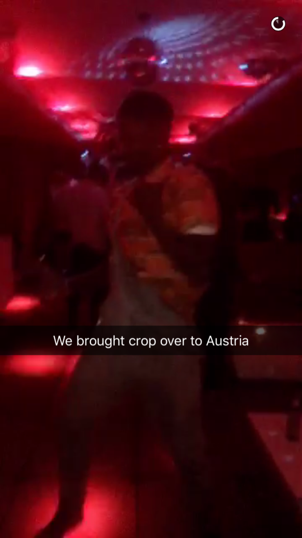 Rihanna feiert in Wiener-Bar & bedankt sich