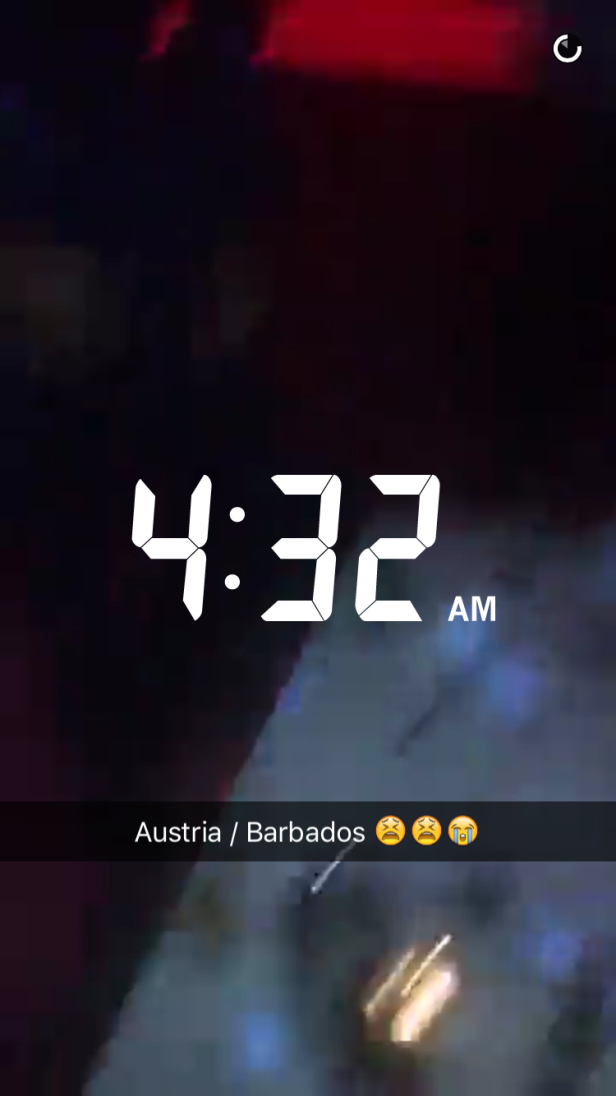 Rihanna feiert in Wiener-Bar & bedankt sich