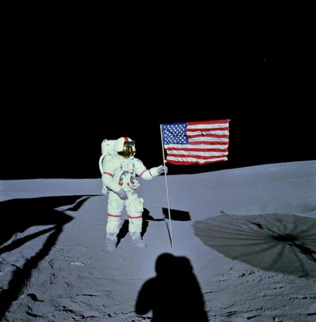 Astronaut Alan Shepard am Mond