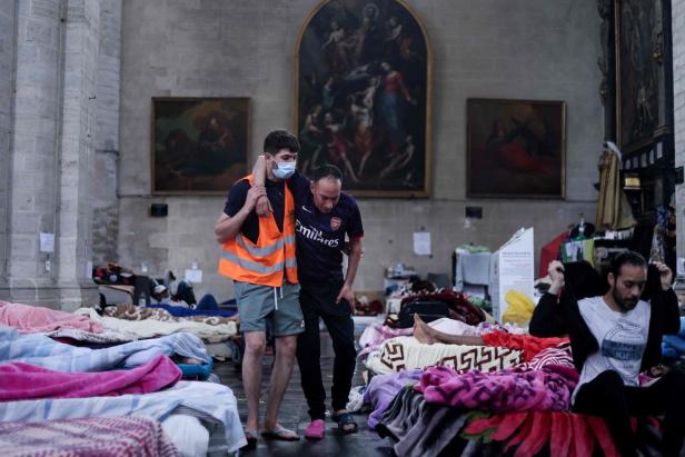 Migranten in Brüsseler Kirche seit zwei Monaten im Hungerstreik