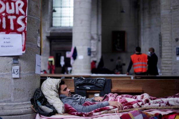 Migranten in Brüsseler Kirche seit zwei Monaten im Hungerstreik