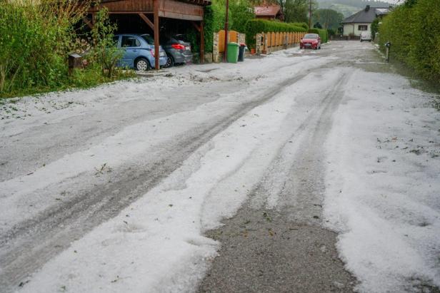 Weiß wie im Winter: Massives Hagelunwetter im Bezirk Neunkirchen