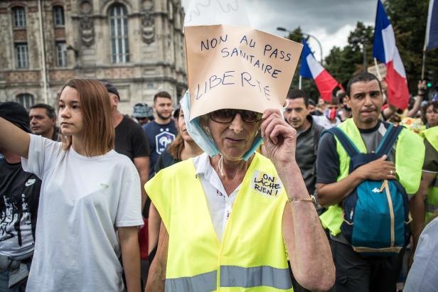 Protest against vaccine pass in Paris 