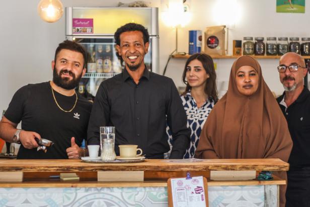 Melange der Kulturen: Das Café Baharat wird jetzt auch Kulturstätte