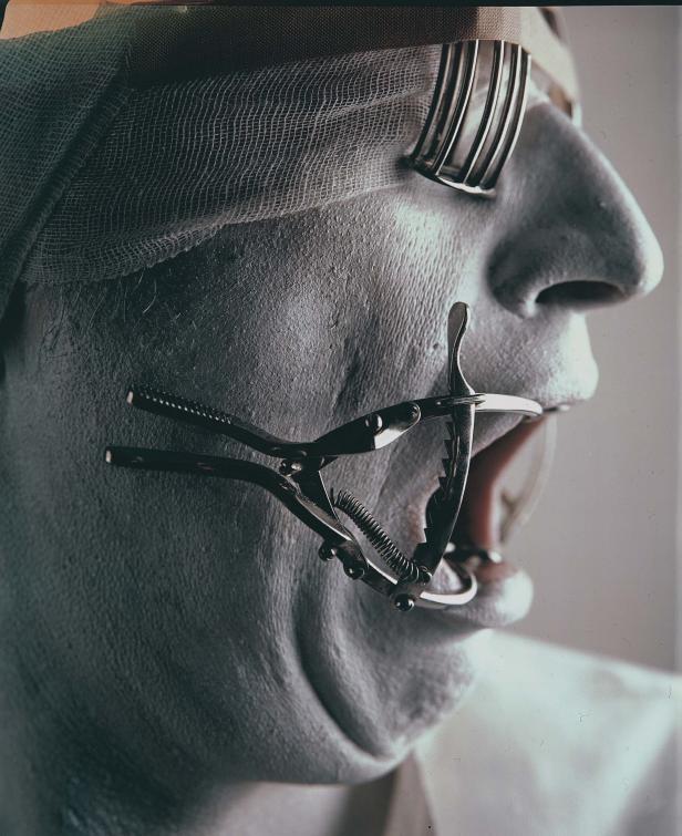 Helnwein: "Grauen wird durch Kunst transformiert"