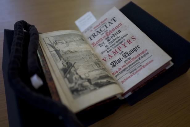 Draculas Lesepate: Vampirbücher der Nationalbibliothek gerettet