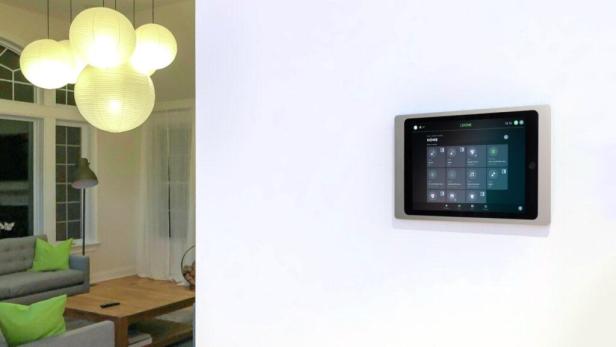 cLoxone_iPad-Wallmount-App-1024x576