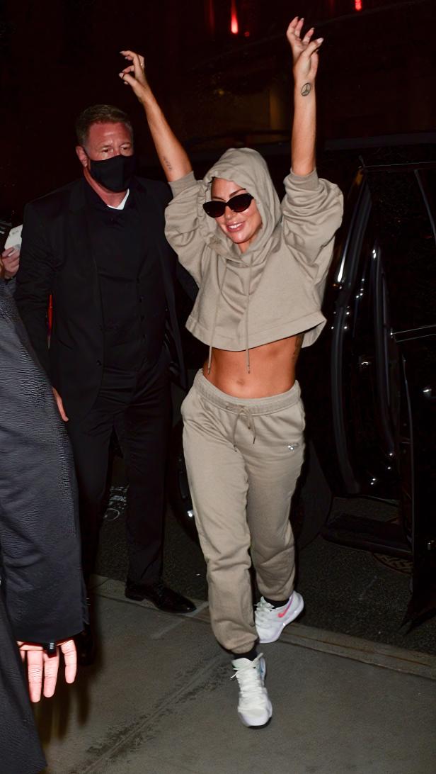 Lady Gaga trägt die gefährlichsten Schuhe der neuen Saison