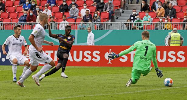 SV Sandhausen vs RB Leipzig DFB-Pokal: Leipzig, Leverkusen und Co. zogen in zweite Runde ein