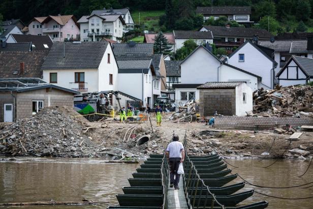 Flut in Deutschland: "Keine Obergrenze" bei Hilfsgeldern