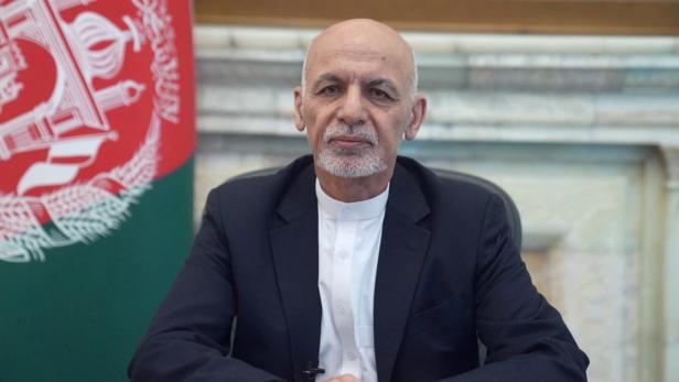 Taliban stehen vor Kabul, Präsident bricht sein Schweigen