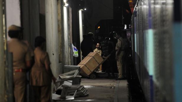 INDIA-TRAIN-ROBERY Räuber erbeuteten 670.000 Euro aus fahrendem Zug