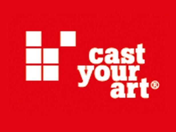 CastYourArt - Logo - Austria 9 Das Logo von „Cast Your Art“ auf rotem Hintergrund.
