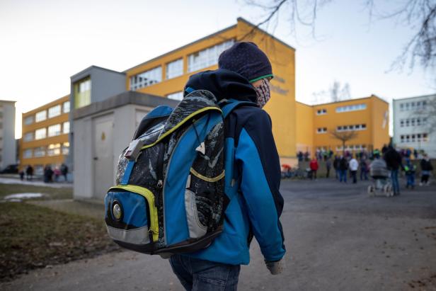 Wien startet mit "Alles gurgelt" in Schulen
