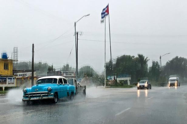 Hurrikan "Ida" trifft in Louisiana auf Land