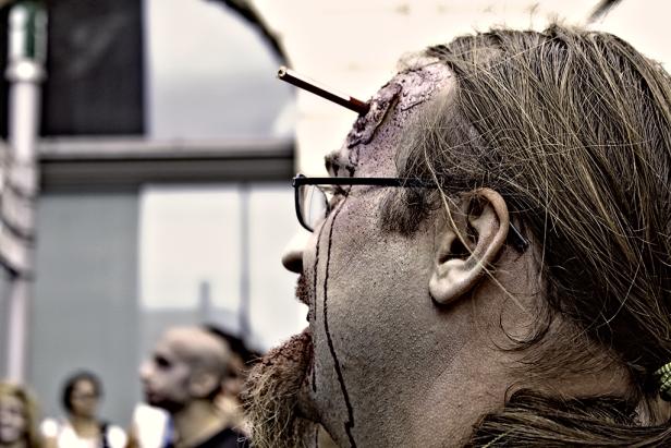 Schaurig-schöner Zombie-Walk 2015