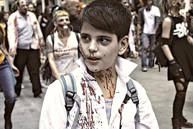 Schaurig-schöner Zombie-Walk 2015