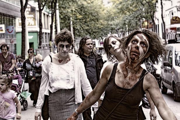 Schaurig-schöner Zombie-Walk 2015