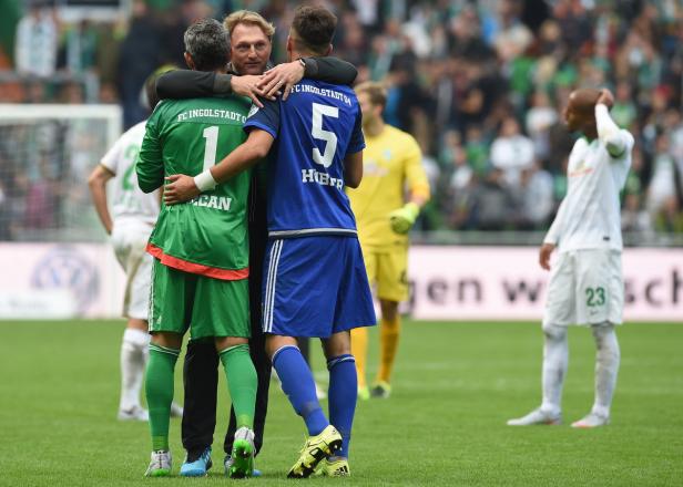 Seuchen-Start: Klein und Harnik mit Stuttgart am Boden