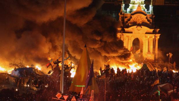 Der Maidan brennt: 25 Tote nach Räumung