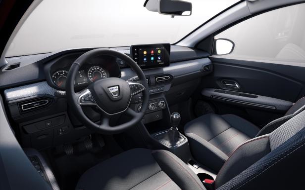 33_pictures_dacia_jogger_reveal_embargo_september_3_10.00_am_paris_time.jpg