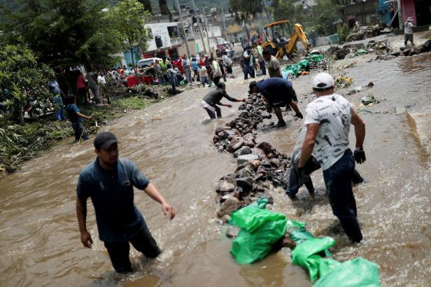 Krankenhaus in Mexiko wurde überschwemmt: Mindestens 16 Tote