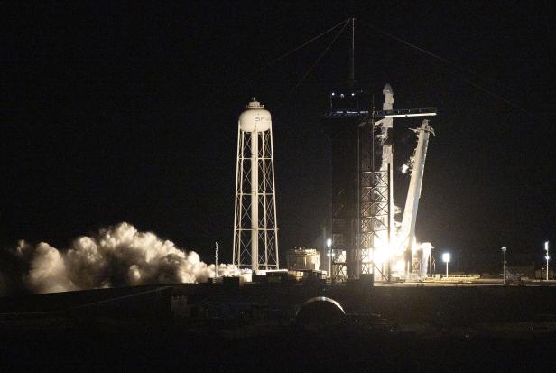 US-SPACE-X-LAUNCHES-FIRST-CIVILIAN-MISSION-TO-SPACE