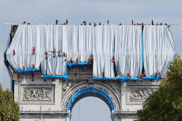 Pariser Triumphbogen ist verhüllt: Christos letztes Werk