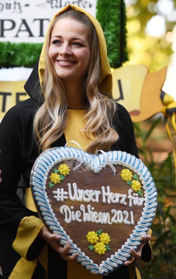 Start der WirtshausWiesn 2021 "Ozapft is": Trotz Absage wurde auf der Münchner Wiesn gefeiert