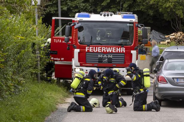 Mutter mit Kind nach Wohnungsbrand in Krems ins Spital gebracht