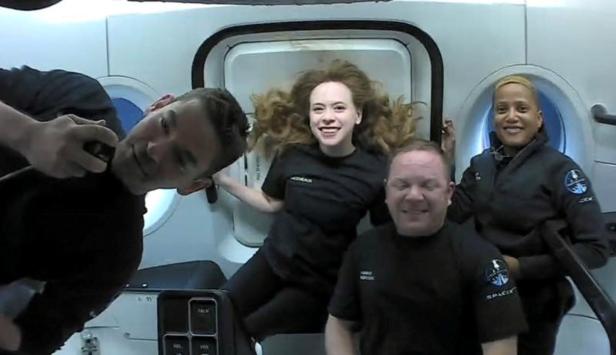 Space X: Elon Musks Astronauten auf der Erde gelandet