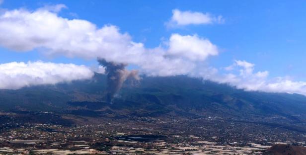 Touristen evakuiert: Vulkanausbruch auf La Palma