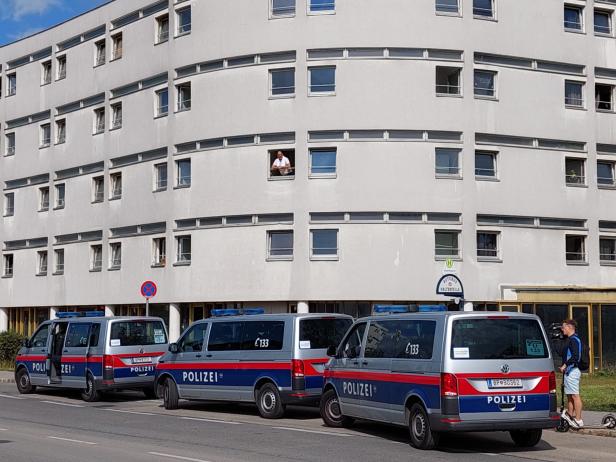 Großeinsatz der Polizei in Wien: Verdächtiger festgenommen