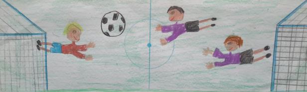 Eine Kinderzeichnung zeigt ein Fußballfeld mit drei Spielern und einem Ball.