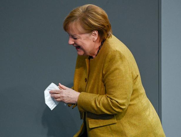Merkel im Vogelhaus - Schnappschüsse einer Kanzlerinnenschaft