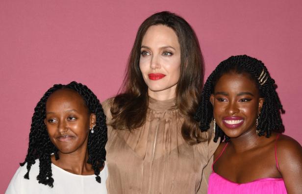 Seltener Mutter-Tochter Auftritt: Zahara stiehlt Angelina Jolie die Show