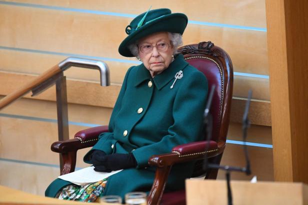 Ungewöhnlich emotional: Queen spricht erstmals seit Tod über Prinz Philip