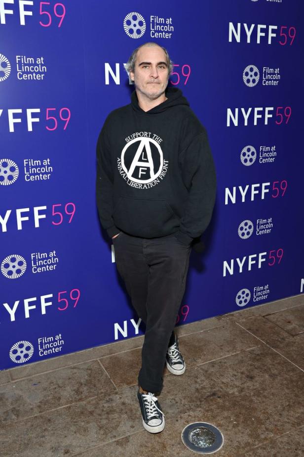 Schräge Frisur: So sieht "Joker" Joaquin Phoenix nicht mehr aus