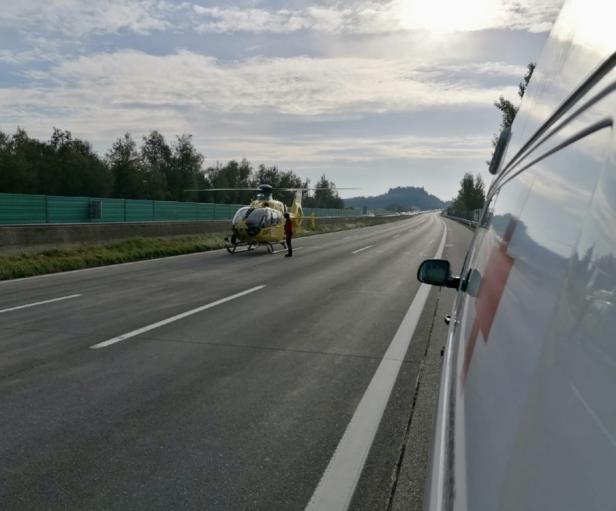 NÖ: Pkw mit vier Insassen überschlug sich auf Autobahn