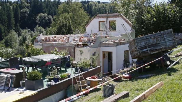 Kärnten: Balkon stürzte herab, ein Toter