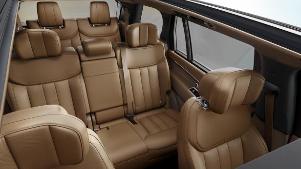 rr_22my_25_lwb_interior_261021_121.jpg