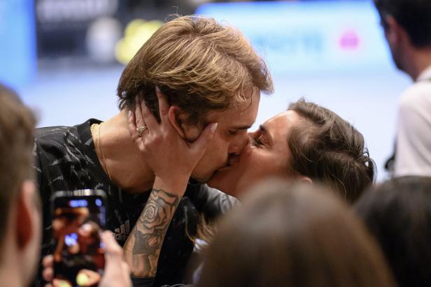 Bussi nach Matchsieg: Sophia Thomalla und Alexander Zverev bestätigen ihre Liebe