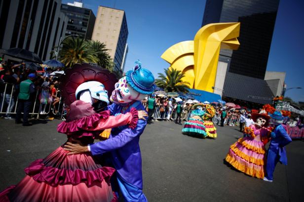 Mexiko feiert Tag der Toten: Erstmals in der Pandemie wieder mit Parade