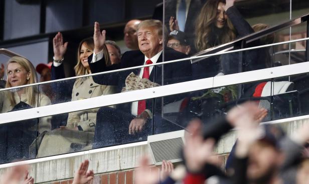Seltener Auftritt: Melania Trump sichtlich genervt von Ehemann Donald