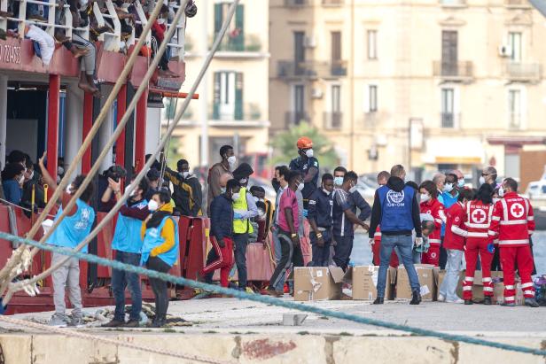 EUROPE-MIGRANTS-ITALY-SICILY