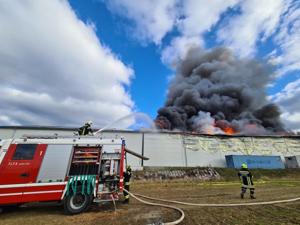 Großbrand bei Firma Waldland im Bezirk Zwettl
